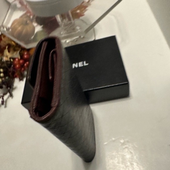 Chanel Interlocking CC Trifold Wallet - Picture 8 of 12